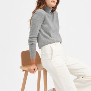 Everlane 100% cashmere grey turtleneck
